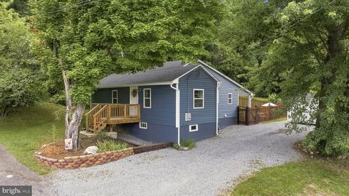 96 George Ln, BERKELEY SPRINGS, WV, 25411-4561 | Card Image