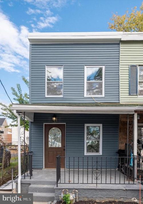 1339 Green St, MARCUS HOOK, PA, 19061-4201 | Card Image