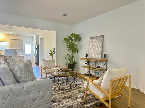 106 Maravillas Bnd, Bastrop, TX, 78602-2251 | Card Image