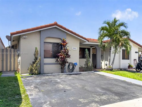 2462 W 65th St, Hialeah, FL, 33016-4379 | Card Image