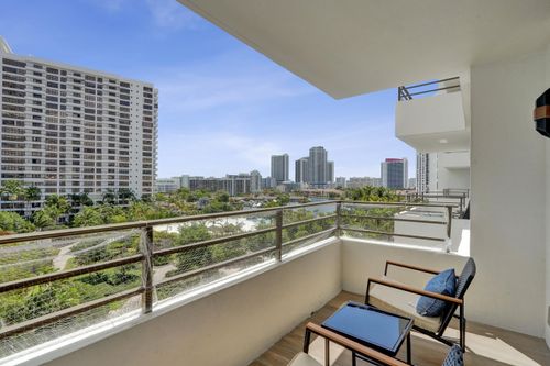 615-600 Three Islands Boulevard, Hallandale Beach, FL, 33009 | Card Image