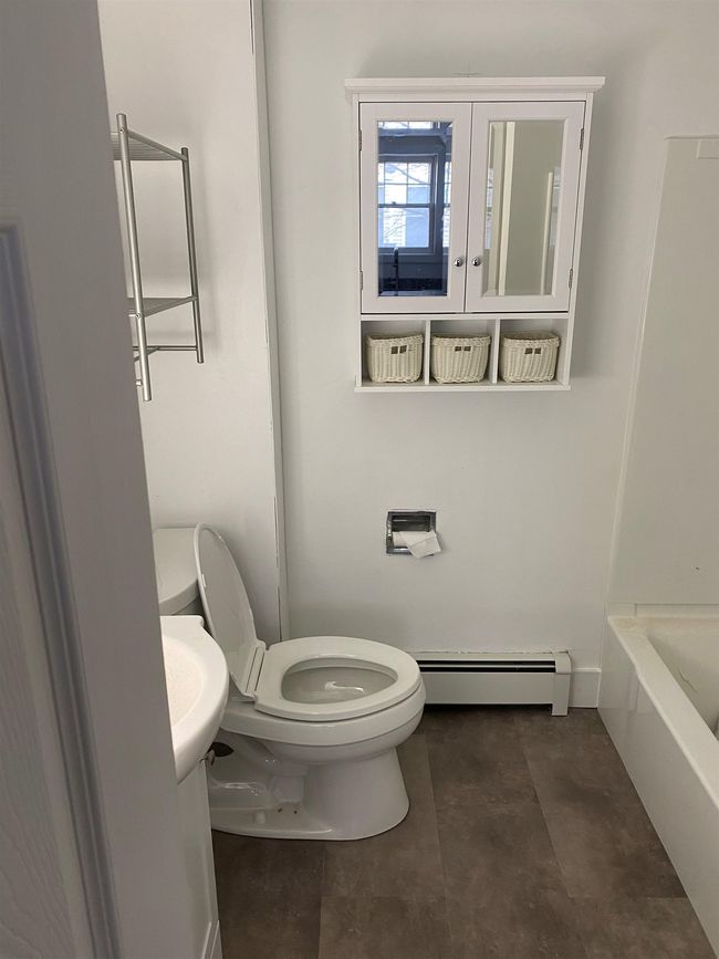 68 Main St, Home with 0 bedrooms, 4 bathrooms and null parking in Exeter NH | Image 13