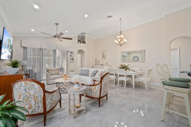 397 Nw Breezy Point Loop, House other with 2 bedrooms, 2 bathrooms and null parking in Port St. Lucie FL | Image 12