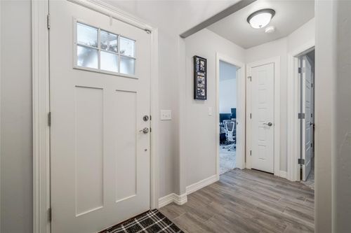 9113 Anaum Lane, Yukon, OK, 73099 | Card Image