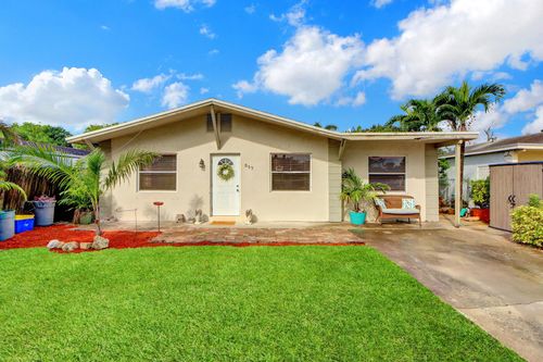 317 Perry Ave, Greenacres, FL, 33463-3335 | Card Image