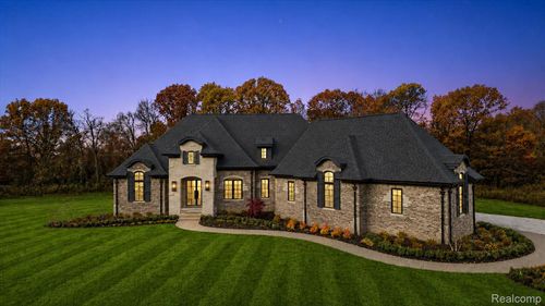 1597 Vista Dr, Oakland, MI, 48363-2755 | Card Image