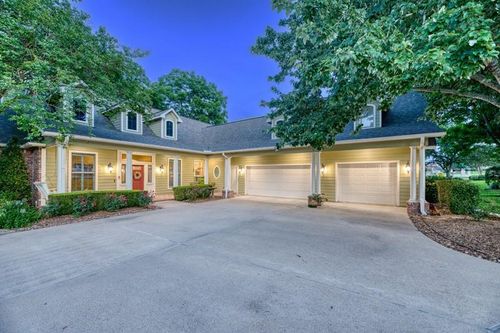 127 Anna Springs Ln, Montgomery, TX, 77356-8394 | Card Image