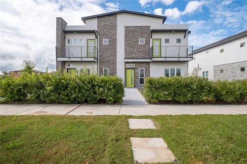 29-5521 Charles Merle Dr, Austin, TX, 78747-4202 | Card Image