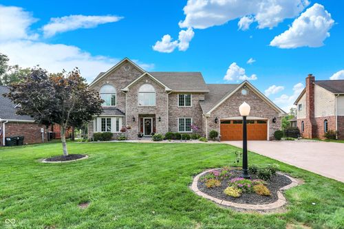 214 Yorkshire Blvd W, Indianapolis, IN, 46229-4237 | Card Image