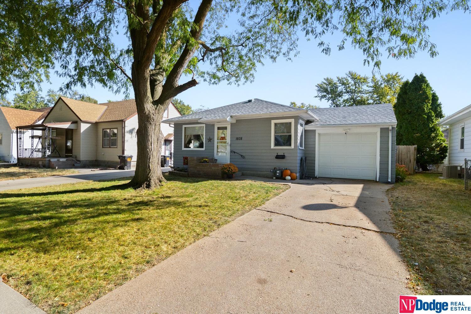 Logan St, Fremont, NE 68025