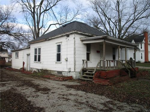 405 Maple St, Pana, IL, 62557-1859 | Card Image