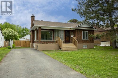 1830 Murray Ave, Thunder Bay, ON, P7E5A8 | Card Image