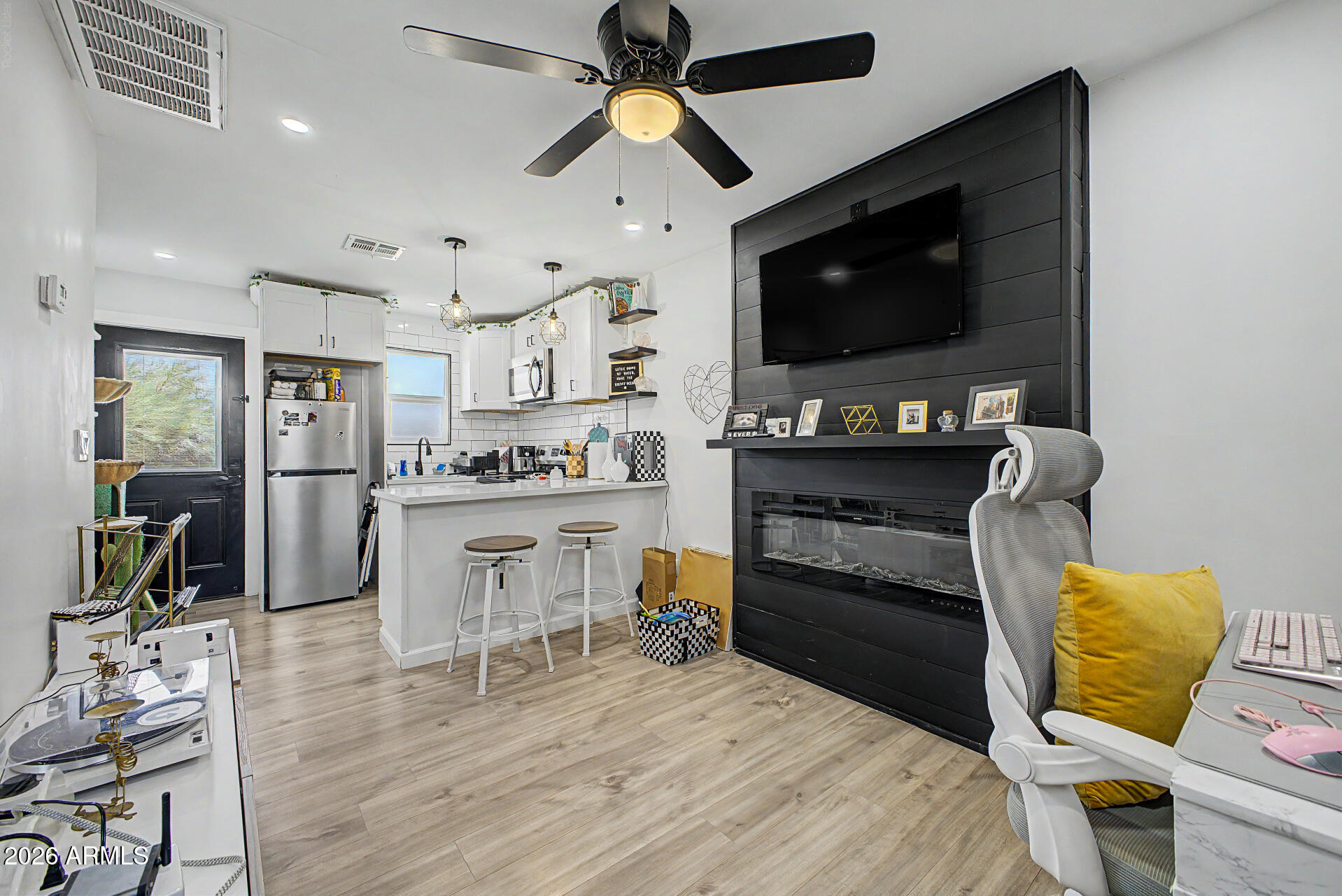 Residential Income in Phoenix 4