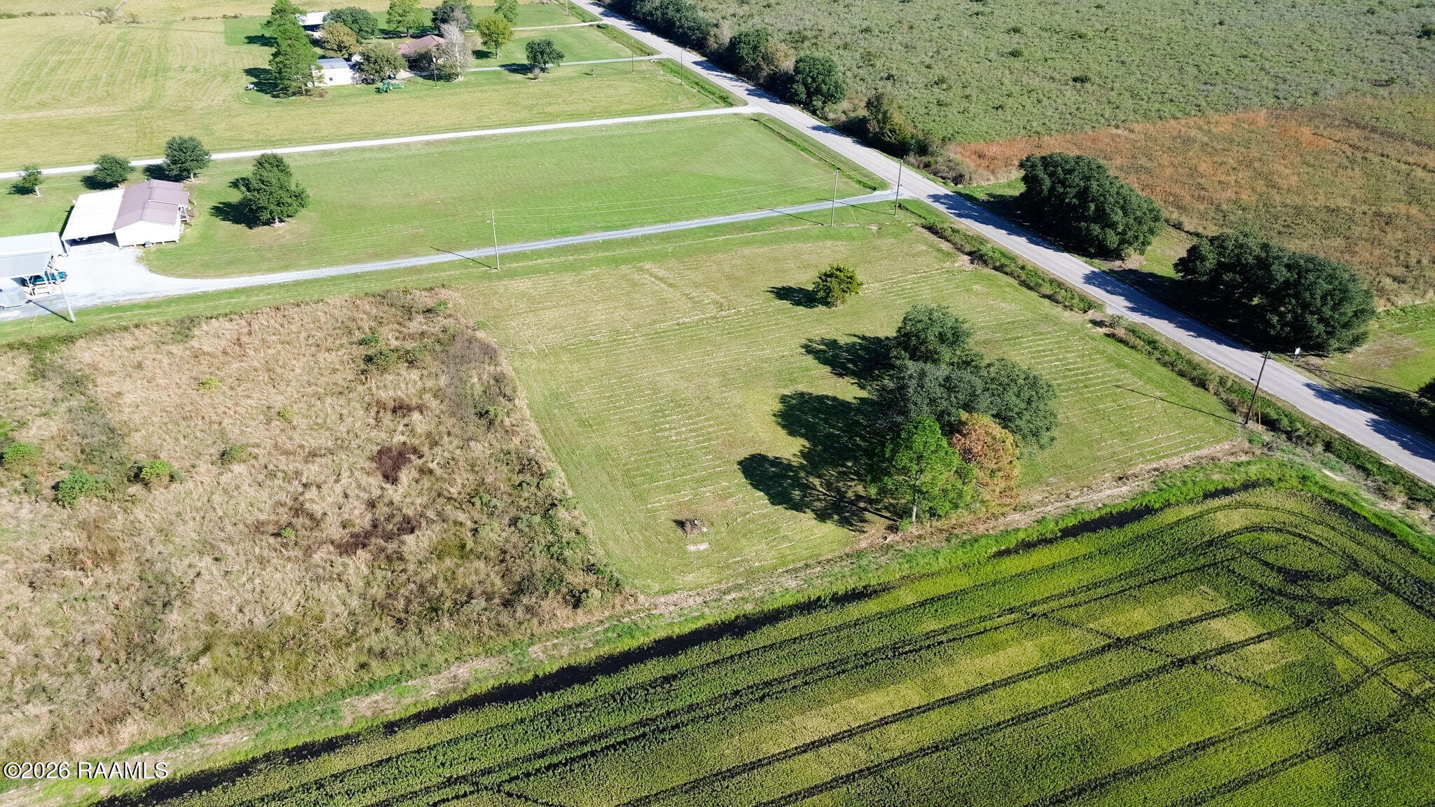 Land in Iota 4