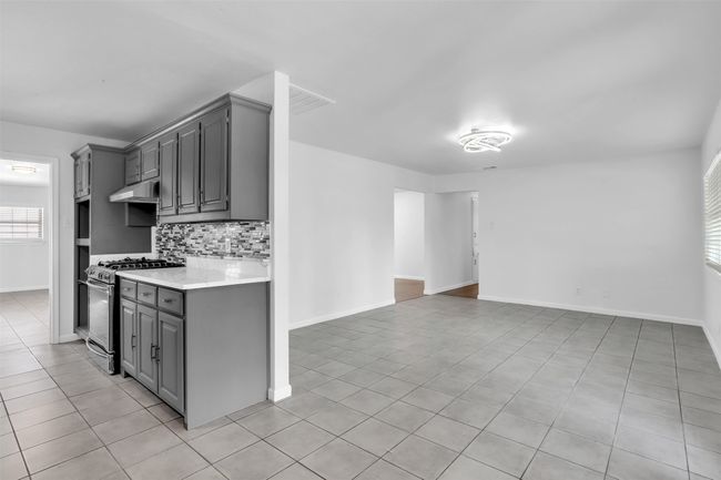 2512 Leta Way, House other with 3 bedrooms, 2 bathrooms and null parking in Mesquite TX | Image 5