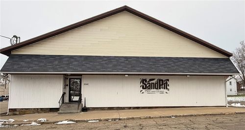 28 Penn Ave Se, Massillon, OH, 44646-6751 | Card Image