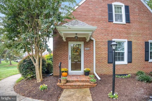 a-4698 36th St S, ARLINGTON, VA, 22206-1723 | Card Image