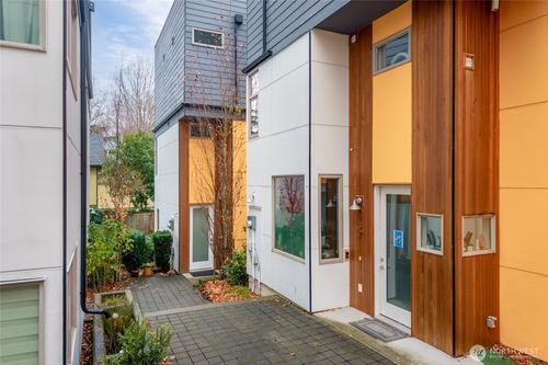 730 25th Ave S, Seattle, WA, 98144-3006 | Card Image