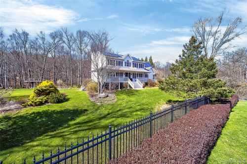 5 Gabriels Dr, Chester, NY, 10918-4423 | Card Image