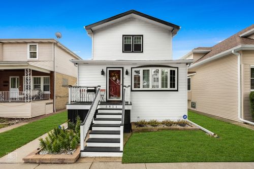 5811 W Patterson Ave, Chicago, IL, 60634-2654 | Card Image