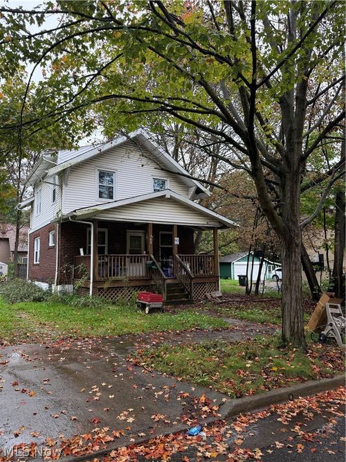305 Bowmanville Street, Akron, OH, 44305 | Card Image
