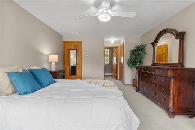 15 Helen Ln, House other with 4 bedrooms, 3 bathrooms and 4 parking in Walpole MA | Image 16
