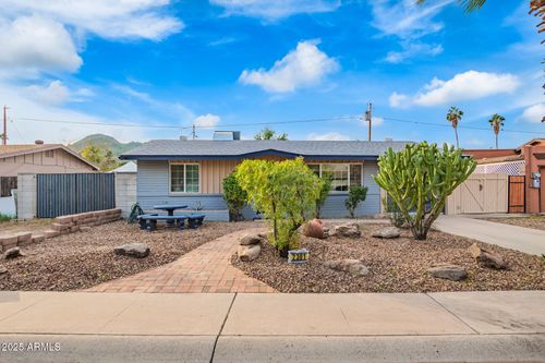 2301 E Marilyn Rd, Phoenix, AZ, 85022-4138 | Card Image