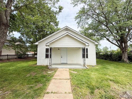 317 Sewell St, Sullivan, MO, 63080-2025 | Card Image