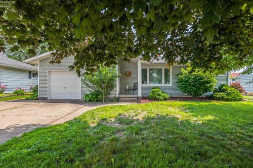 878 Flat Rock Rd, Bellevue, OH, 44811-9410 | Card Image