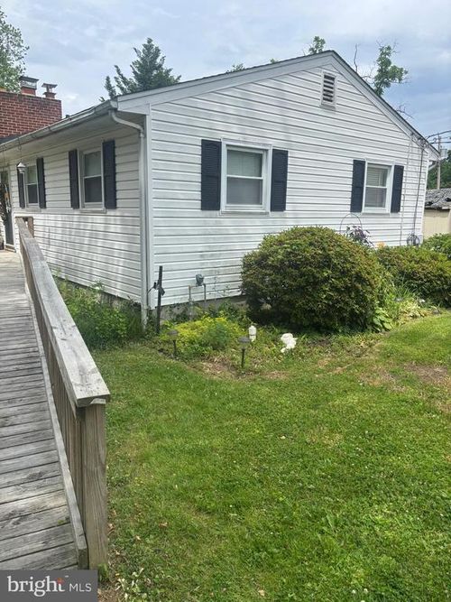 311 Harlem Ln, CATONSVILLE, MD, 21228-1713 | Card Image