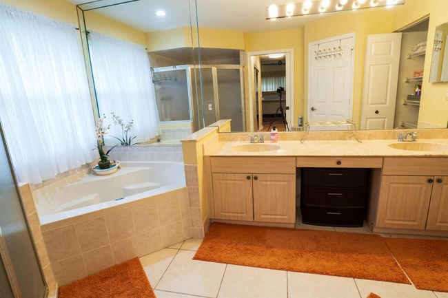 165 Cypress Trce, House other with 4 bedrooms, 3 bathrooms and null parking in Royal Palm Beach FL | Image 30