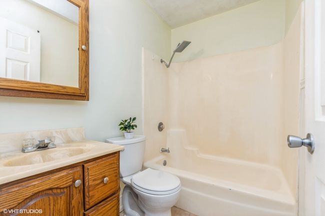 APT-3 - 23 Jamaica Colony, Condo with 0 bedrooms, 1 bathrooms and 2 parking in Fox Lake IL | Image 10
