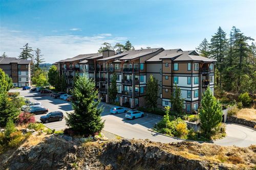 310-286 Wilfert Rd, Victoria, BC, V9C0H6 | Card Image