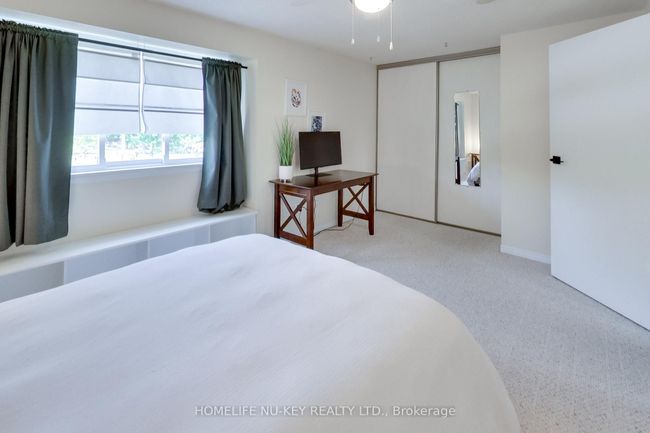 219 Cundles Rd W, House attached with 3 bedrooms, 1 bathrooms and 2 parking in Barrie ON | Image 22