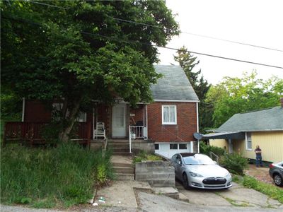 506 10th St, House other with 3 bedrooms, 1 bathrooms and 1 parking in Donora PA | Image 1