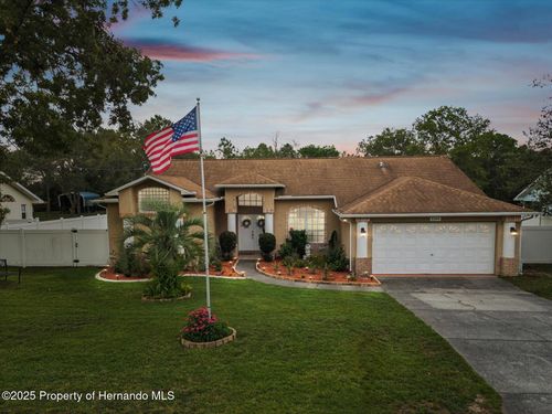 8324 Nightingale Rd, WEEKI WACHEE, FL, 34613-5392 | Card Image