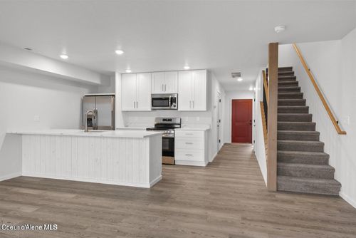 9808 N Laylin Cir, Hayden, ID, 83835-8063 | Card Image