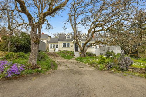 3406 Connorton Lane, Saanich, BC, V8P3K1 | Card Image