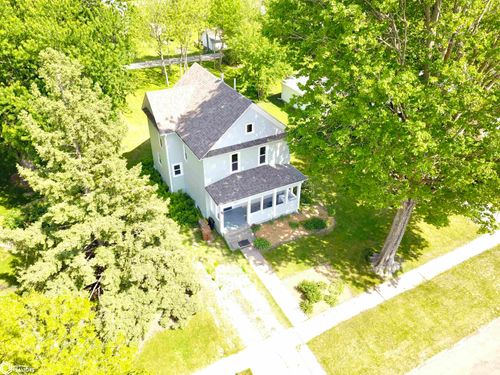 1016 Elm St, Grinnell, IA, 50112-1737 | Card Image