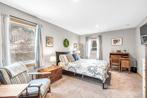 24 Laurel St, Brattleboro, VT, 05301-6114 | Card Image