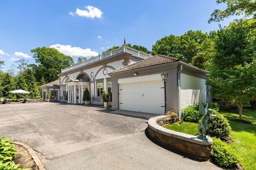 20 Woodholm Rd, Manchester, MA, 01944-1042 | Card Image