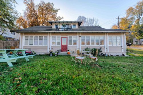 701 Crescent Ave, Sunnyside, WA, 98944-1955 | Card Image