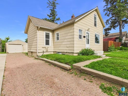 2105 S Duluth Ave Avenue, Sioux Falls, SD, 57105 | Card Image