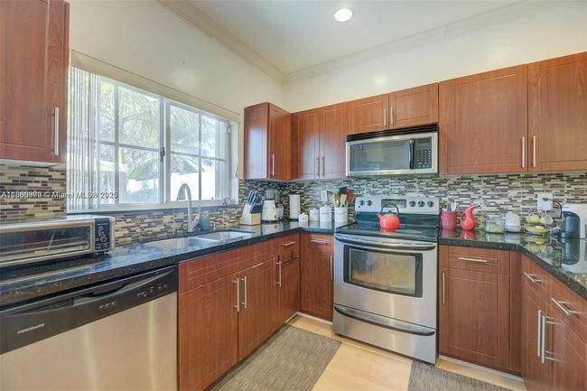12953 Sw 49 Th Ct, Townhouse with 3 bedrooms, 3 bathrooms and null parking in Miramar FL | Image 10