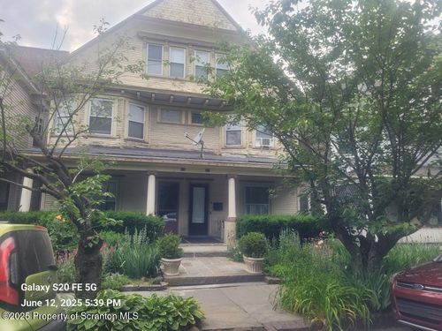 825-827-825 827 Quincy Avenue, Scranton, PA, 18510 | Card Image