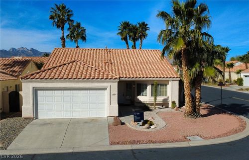 5525 Desert Valley Dr, Las Vegas, NV, 89149-6692 | Card Image