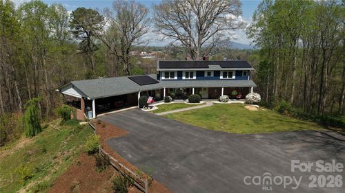 56 E Glenview St, Marion, NC, 28752-4725 | Card Image