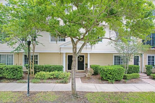 9838-9838 W Park Village Dr, Tampa, FL, 33626-5139 | Card Image