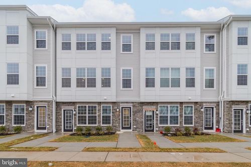 135 Stoutsburg Blvd, PENNINGTON, NJ, 08534 | Card Image
