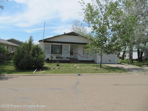 225 1st Ave Ne, Beach, ND, 58621 | Card Image